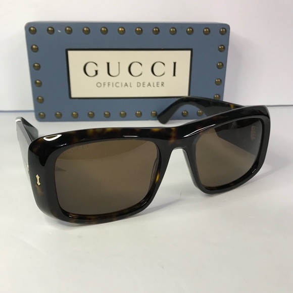 New - Guc­ci GG1080S Sun­glass­es worn by Paige DeS­or­bo as seen in Sum­mer H… - Picture 6 of 11